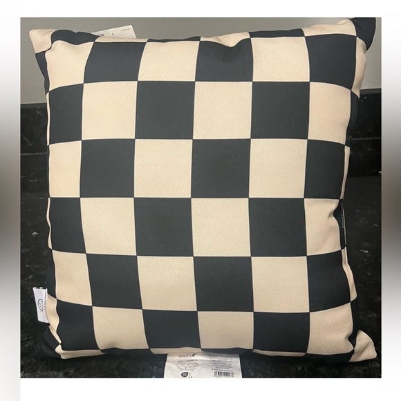 Good energy club smiley emoji cap & Yoobi x Smiley smiley world checkers pillow - Picture 5 of 5